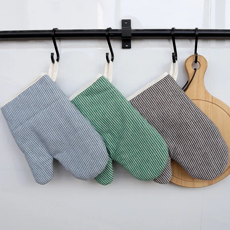 Vintage Cotton Oven Mitts