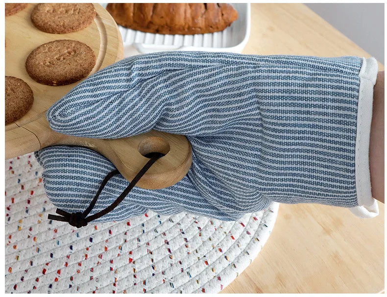 Vintage Cotton Oven Mitts