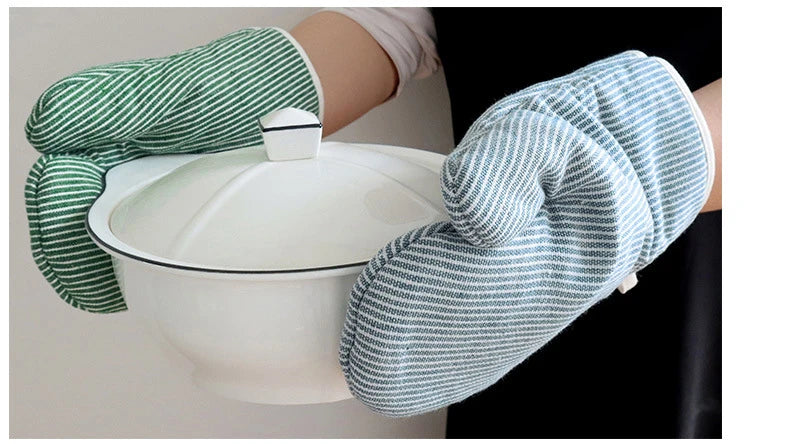 Vintage Cotton Oven Mitts